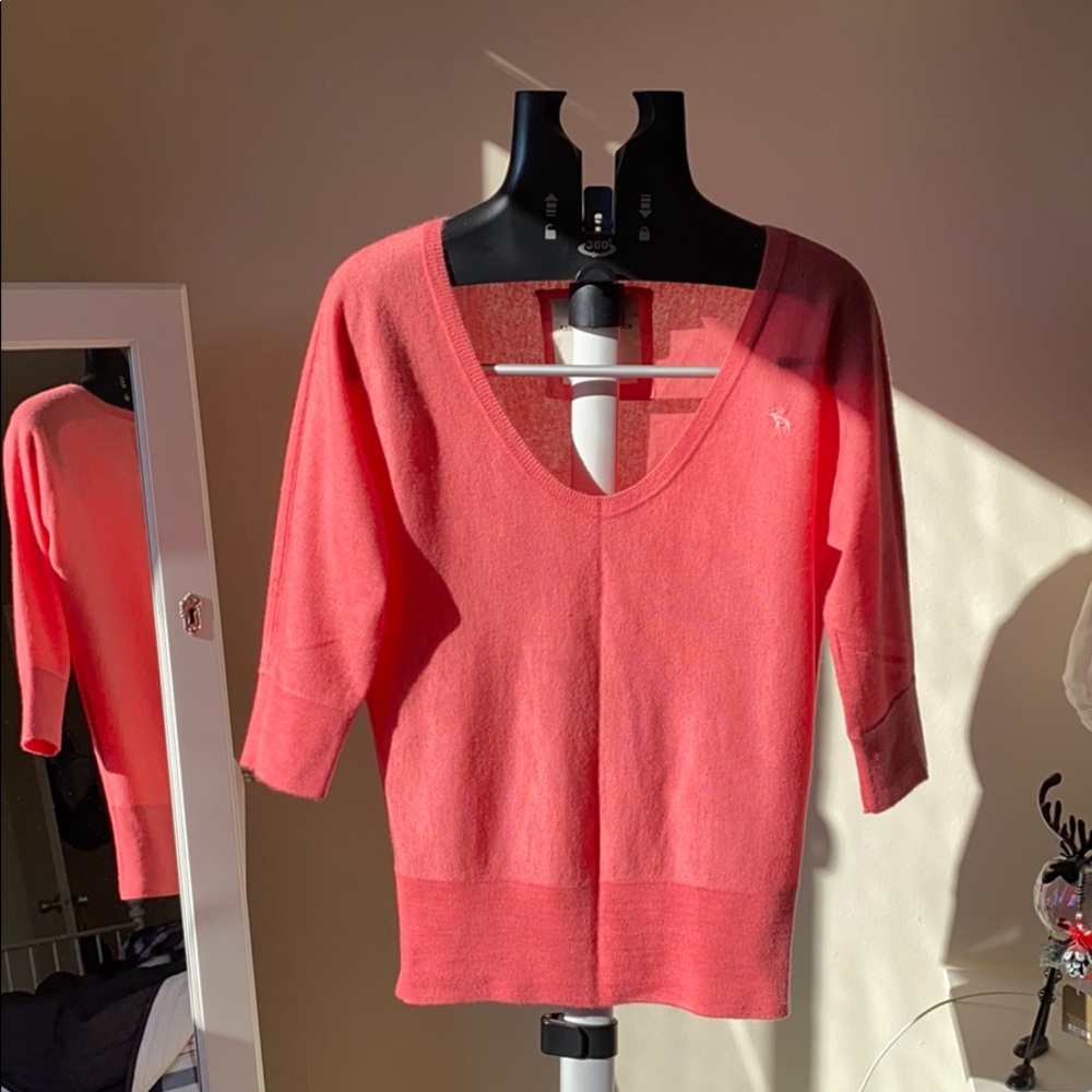 Pink cashmere v-neck sweater
